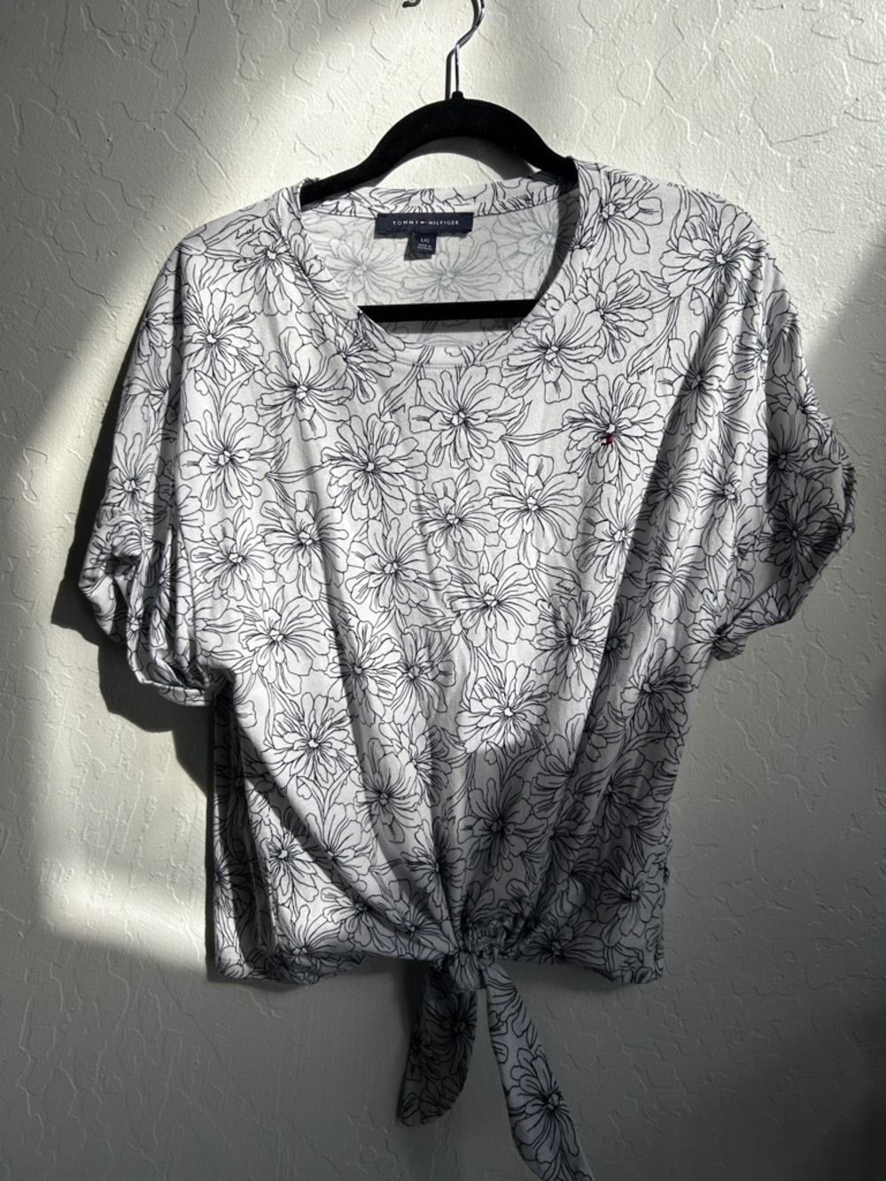 Tommy Hilfiger White Floral Tie-Front Crop Top